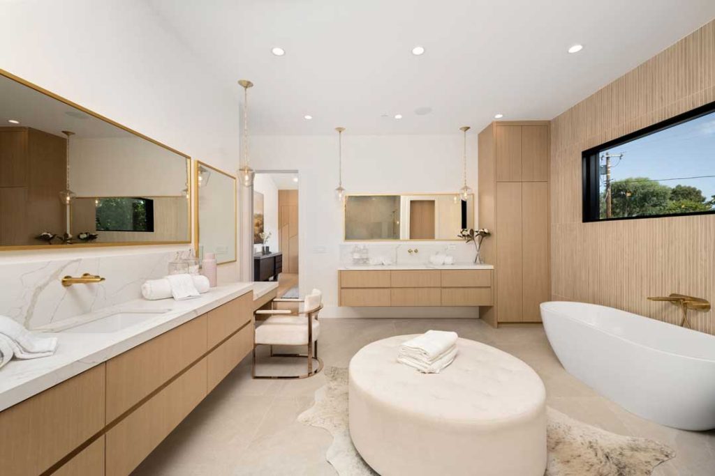 are bathtubs necessary in modern home